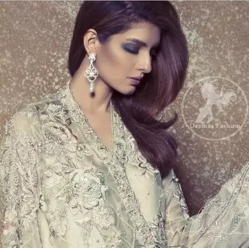 Light Gray Aline Short Dress features beautiful and lovely embellishments that accentuate the neckline, all over the bodice. Full sleeves