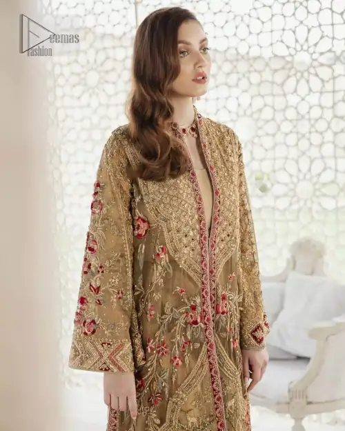 This elegant ensemble turns timeless piece into a chic fantasy. Perfect for this festive season with divine detailing of thread