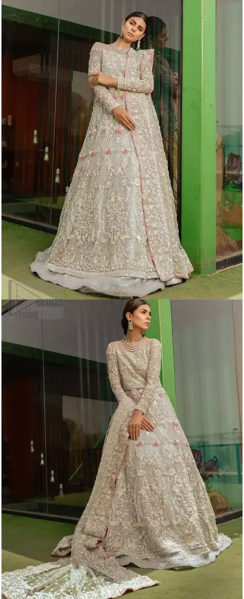 This garnet ensemble is sure to make you look like glamorous royalty with immaculate work covering every inch of the