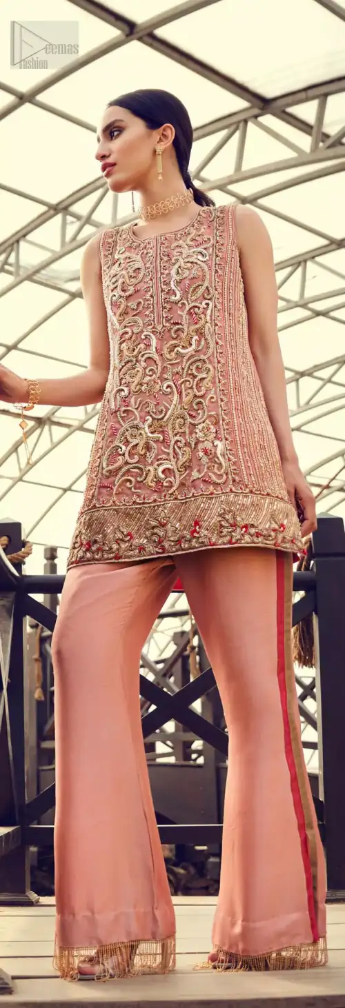 Delicately crafted and personifying chic elegance with an element of grandiose. You are all set to make a lasting impact