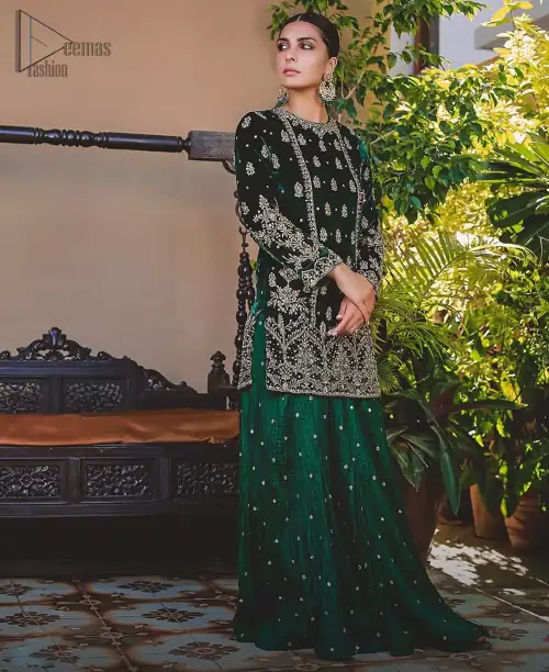 This mehndi outfit is a true example of decorative and ornamental expression stylized in a contemporary way. The dress comes