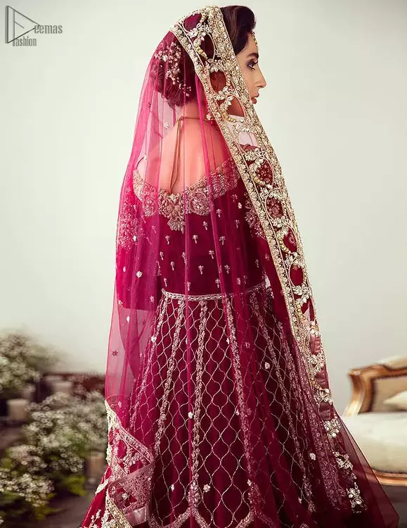Did you recently say “YES” to the person of your dreams? Now it’s time to stop searching for the perfect dress. Then hold your breath, as we reveal this masterpiece. Maroon Floor Length Pakistani Reception Wear Pishwas with Bridal Dupatta and Churidar Pajama.