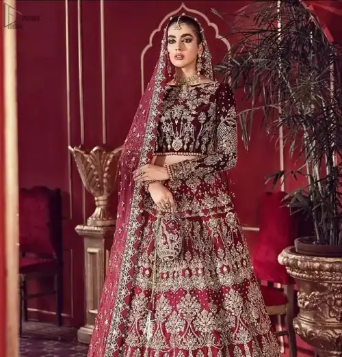 Maroon Velvet Lehenga Blouse – Dupatta