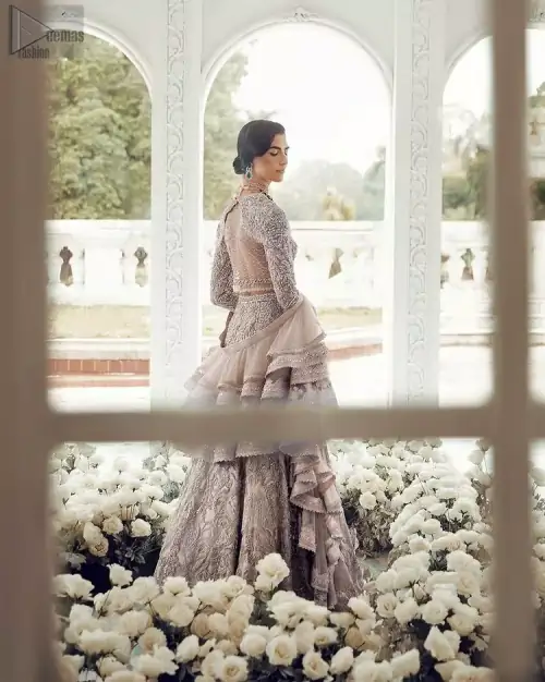 Your wedding day becomes more memorable when the guests are stunned by your majestic beauty and the perfect arrangements that