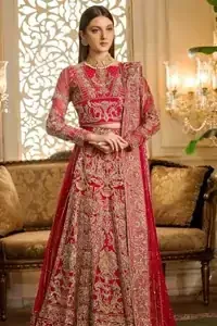 Marvellously designed in full sleeves, this exceptional attire features a can-can style to glorify your personality.