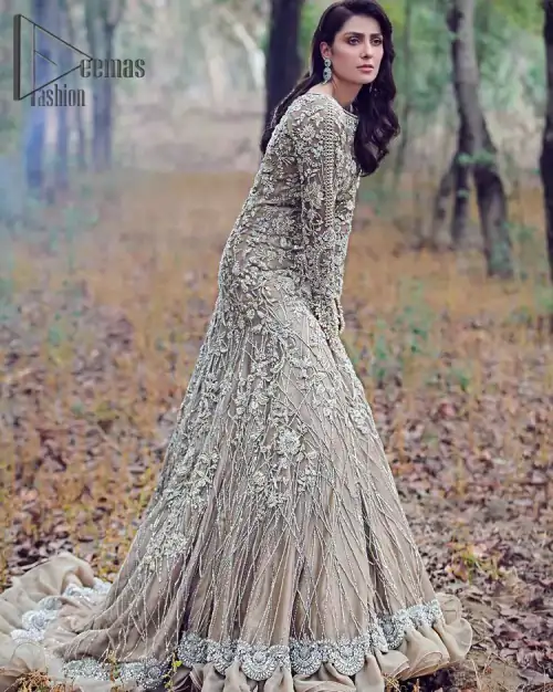 Fawn tunes for the reception? Hell Yes So just glow like a diamond with the Fawn Back Train Maxi, a