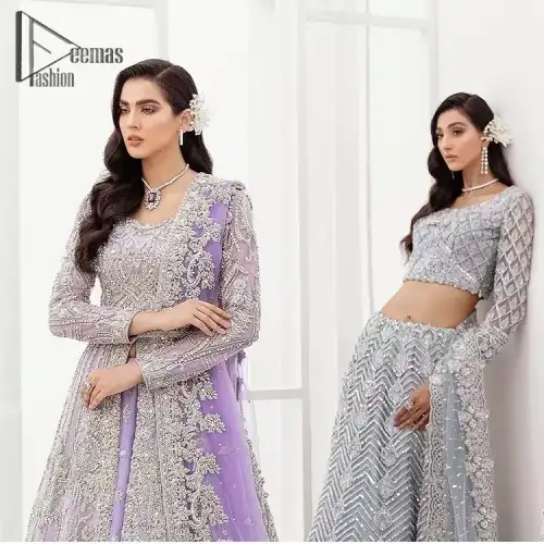 Creating the energy of modish is never been easy for a bride. So, Deemas Fashion presents the lilac front open