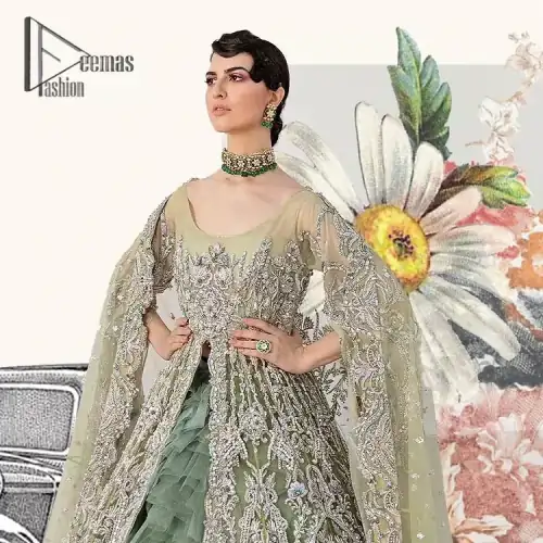 Confected on a luxury outfit with spectacular colors and contrast, this style serves for an elevated look. Delicate embroidery of