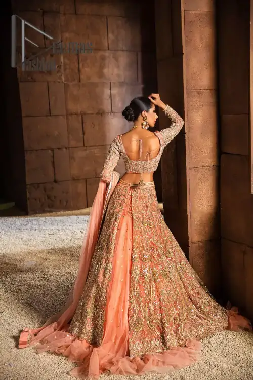 Soft-touch of peach into fresh buds blooming in the garden. This peach article is a perfect pick for your Walima