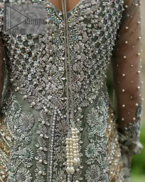 The subtle but powerful action.DeemasFashion presents pastel green outfits just to grant you modern, light and easy-breezy vibes at any