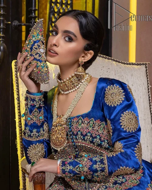 Embodying grace with iridescent glamour. This royal blue party outfit from DeemasFashion will turn heads. It is appealing with multiple