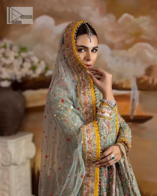 Enhance your beauty by dressing in magic. The most beautiful day of your life deserves an overall dome of embodiment,