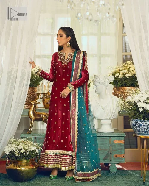 Dreamy details that scream crimson. The day outfits you need to shine your light. DeemasFashion presents this party wear which