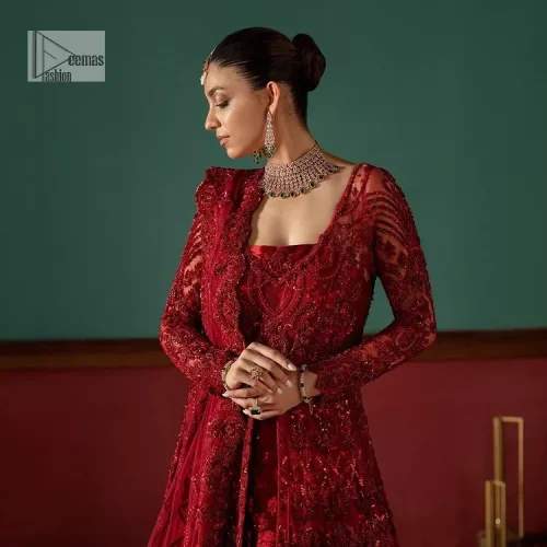 Deep red is just associated with love and romance! For a more lovely and romantic look on your big day