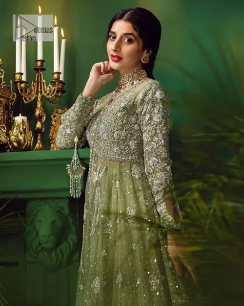 Experience the joy of a wedding in dreamy ensembles. Bringing old-world charm into your festive ensembles, it is a front