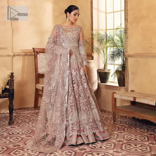 This elegantly poised ensemble defines nikah fashion in its most refined form! The scalloped maxi in premium quality is hand-embellished