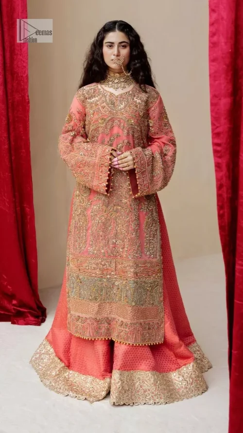 It's an aesthetic kinda mood. The long shirt in the wondrous peach colour is composed of ethnic handworked details and