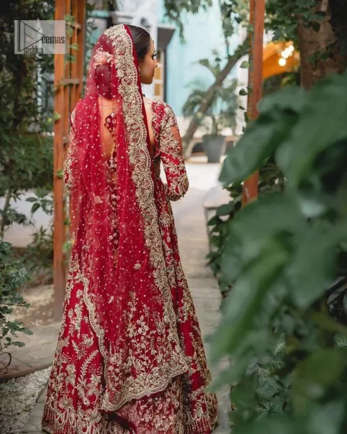 Classic deep red canvas with a bold twist of the pattern! Bridal choli in the deep red shade is a