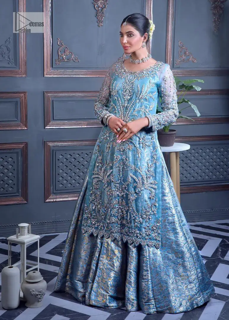 Serving looks we love. DeemasFashion presents this party outfit in sky blue colour which is adorned with silver embroidery and
