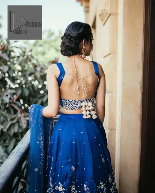 Highlight your entire look and add a touch of sophistication with delicate details. This Party outfit from DeemasFashion is a