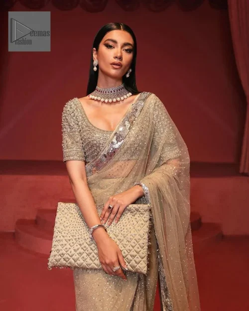 Ultra-attractive looks in an enthralling shade of fawn for an aesthetically pleasing style statement