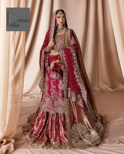 The maroon color is the perfect feminine and delicate shade with its meticulously crafted untruth The gorgeous shirt is embellished