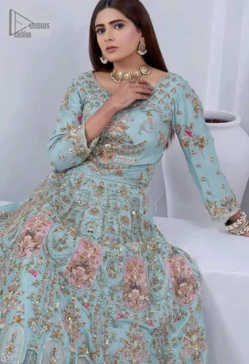 Crafted passionately from luxurious tissue silk fabric, the long-length maxi flows gracefully, while the scalloped hem creates a perfect finish.