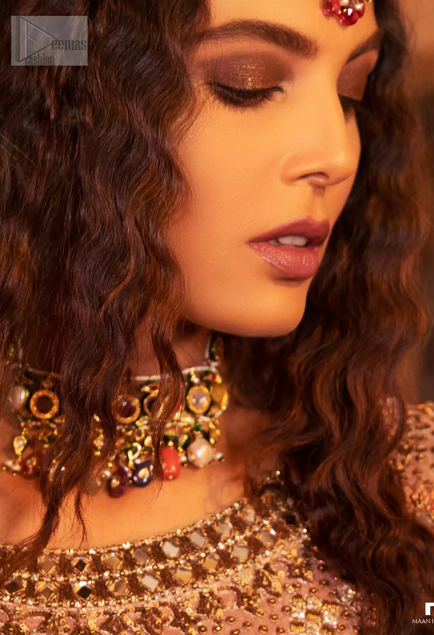 Step into timeless elegance with the Salmon Pink Short Shirt Palazzo Pants, an elegant choice for Nikah festivities. Salmon Pink Short Shirt - Palazzo Pants