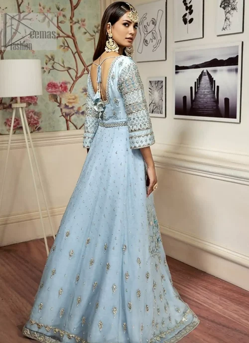 It’s your day to shine, and what’s better than bridal wear that intensifies your divine persona? This stunning attire is