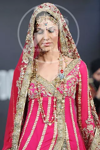 Close up picture of Shocking Pink Bridal Wear Anarkali Pishwas Dress
