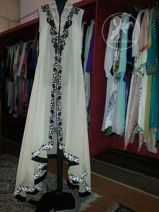 White & Black Sides Down Front Open Gown